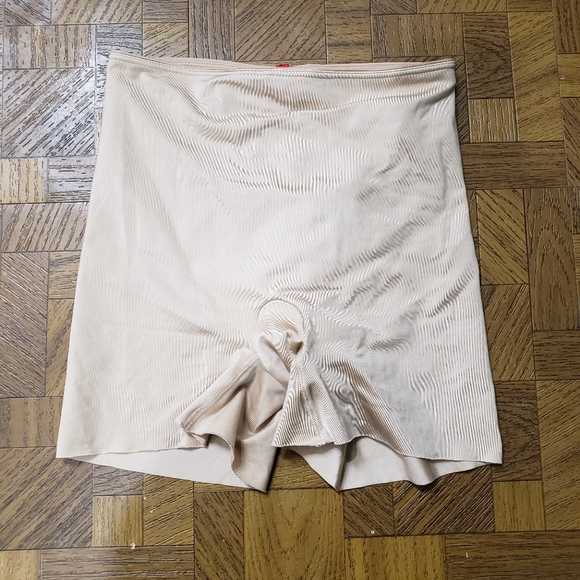 Spanx shapers size small euc beige - Picture 1 of 7